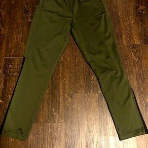 BOY GREEN PANTS SIZE MEDIUM